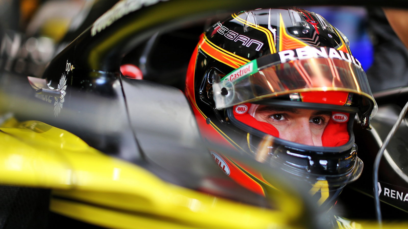 Esteban Ocon (FRA) Renault F1 Team RS20.